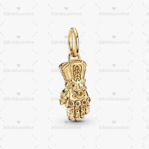 Pandora Marvel The Avengers Infinity Gauntlet Dangle Charm